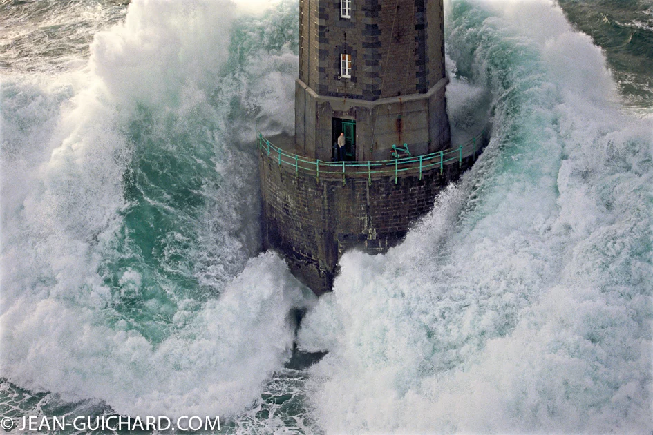 Phare de la Jument. Meer informatie op www.jean-guichard.com