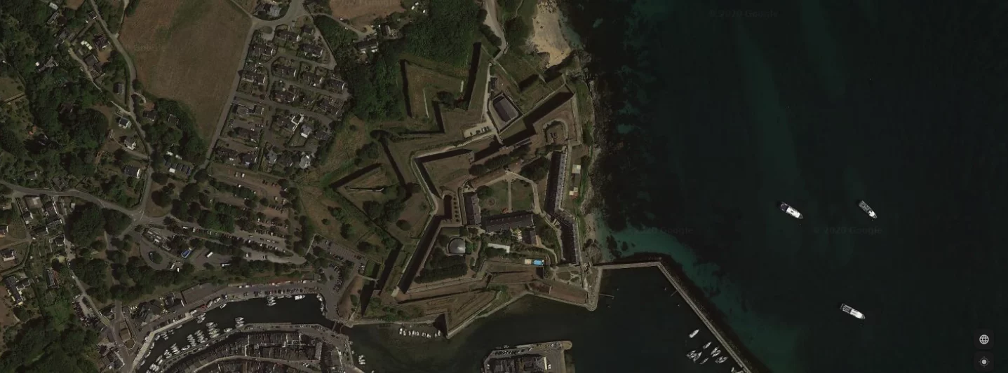 Citadelle de Vauban, La Palais